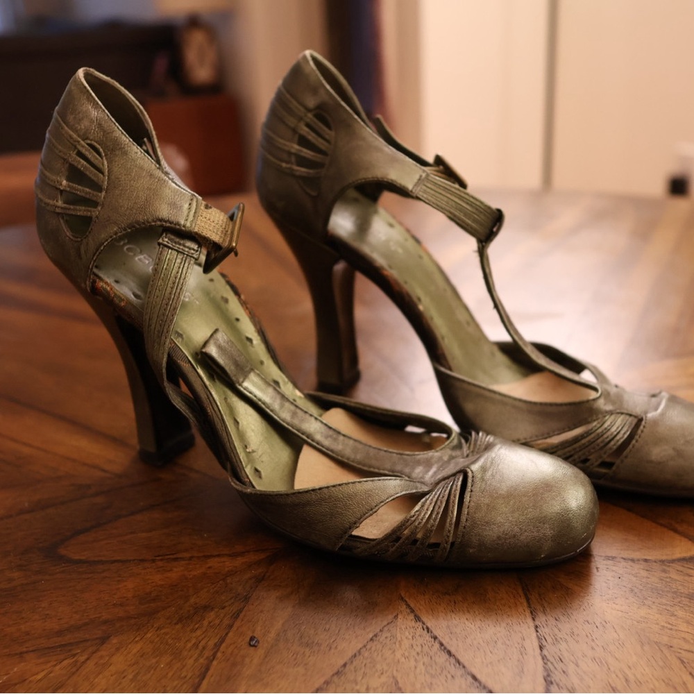 BCBGirls Shimmery Green T-Strap High Heels size 7